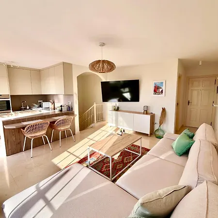 Sea View Duplex Private Jacuzzi, Garden, Terras And Shared Pool * Palm-mar