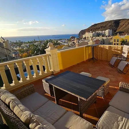 Sea View Duplex Private Jacuzzi, Garden, Terras And Shared Pool Appartement *