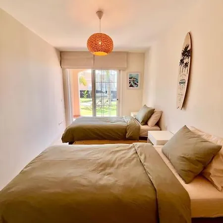 Sea View Duplex Private Jacuzzi, Garden, Terras And Shared Pool