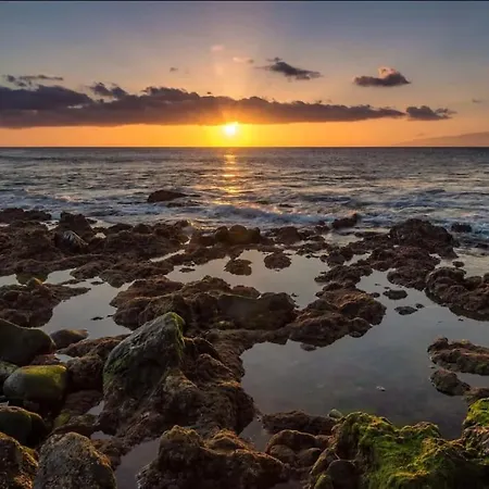 Sea View Duplex Private Jacuzzi, Garden, Terras And Shared Pool