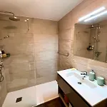 Sea View Duplex Private Jacuzzi, Garden, Terras And Shared Pool 滨海帕尔姆