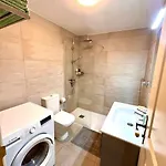 Sea View Duplex Private Jacuzzi, Garden, Terras And Shared Pool 公寓