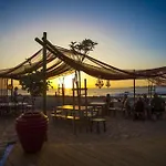 公寓 Sea View Duplex Private Jacuzzi, Garden, Terras And Shared Pool 滨海帕尔姆