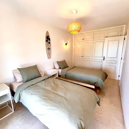 Sea View Duplex Private Jacuzzi, Garden, Terras And Shared Pool